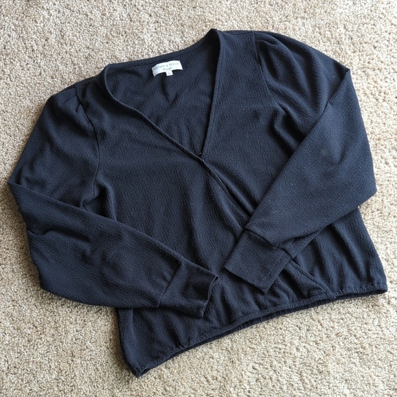 Women's Black Sweater - Picture 1 of 3